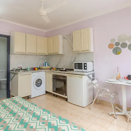 Stefanela Building - Happy * Sliema