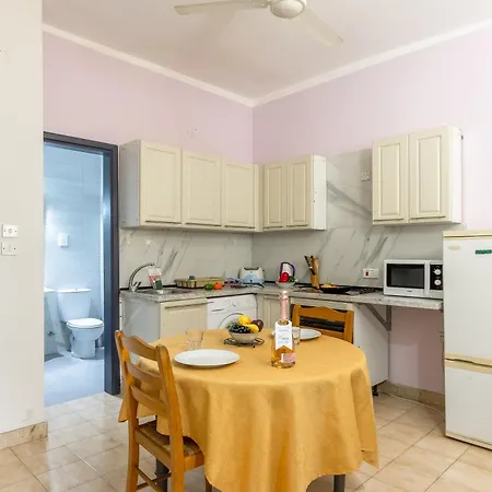 Stefanela Building - Happy Apartment